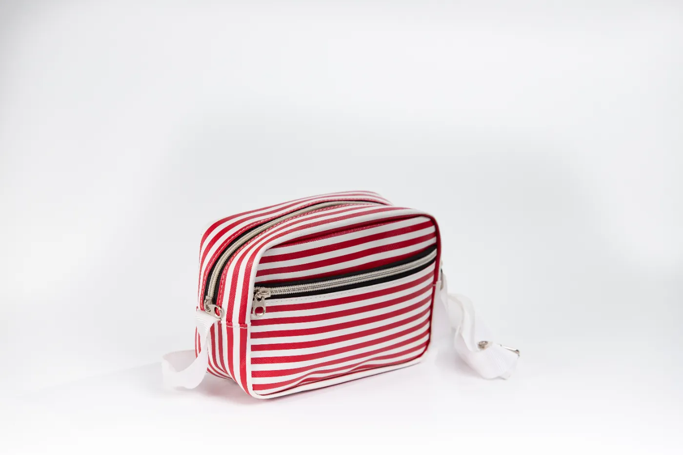 กระเป๋าสะพายแฟชั่น-CROSSBODY-BAG-RD_WHT กระเป๋าสะพาย Crossbody & แฟชั่น - ภาพที่ 3