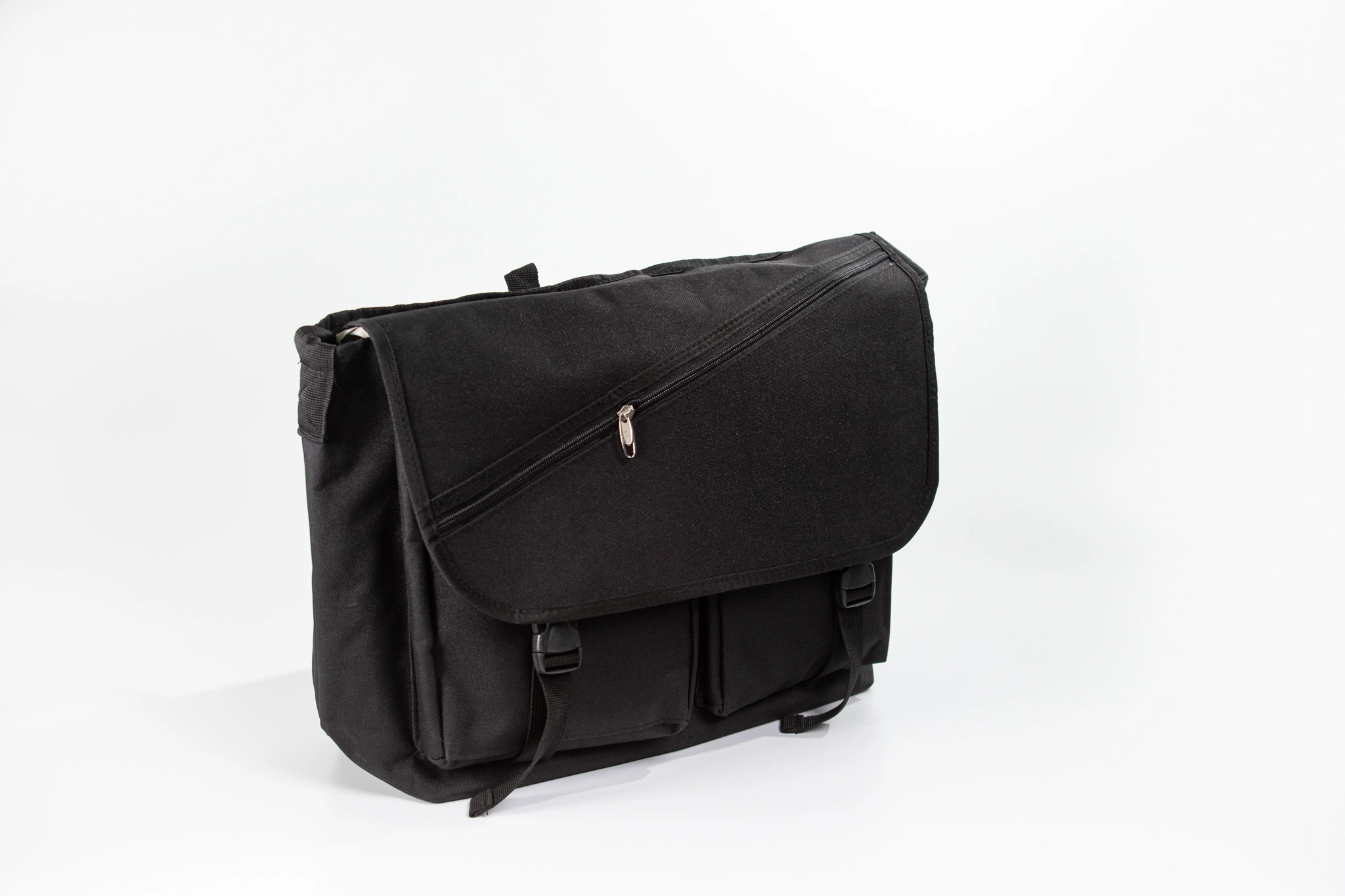 กระเป๋าสะพาย-DOC-BK - ผ้า 600x600 สีดำตัวหนา ซับในด้วยผ้า 420 PU สีดำ
ขนาด 14.5x11.5x7 ผ้าซิป No.5 สีดำ ผลิตใ… - ภาพที่ 2